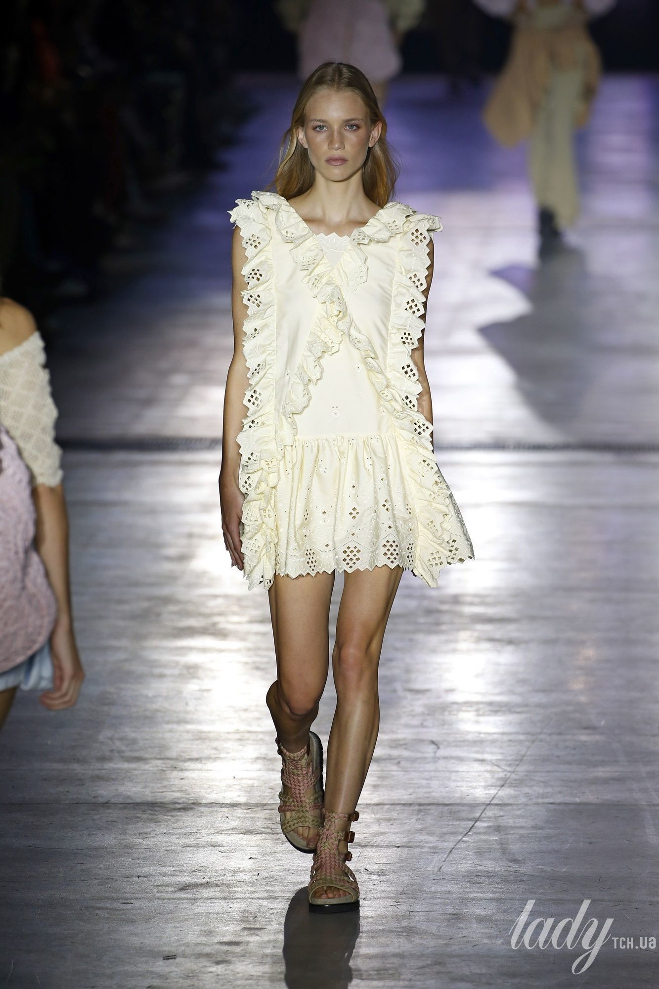 Коллекция Alberta Ferretti прет-а-порте сезона весна-лето 2019_10