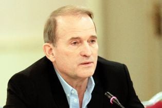 Самолет Медведчука после скандального визита в Москву сел в Киеве – журналист