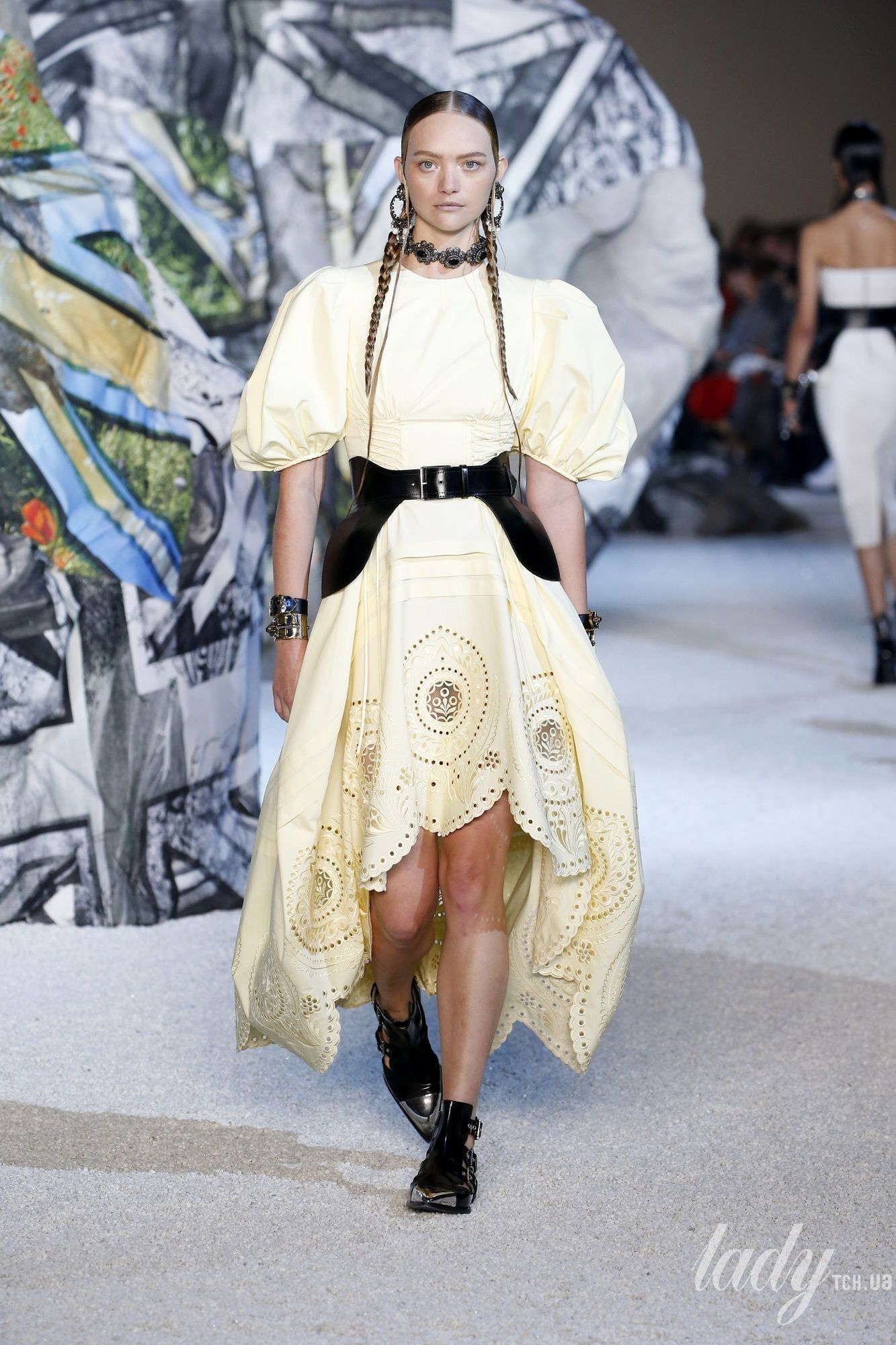 Коллекция Alexander McQueen прет-а-порте сезона весна-лето 2019_25