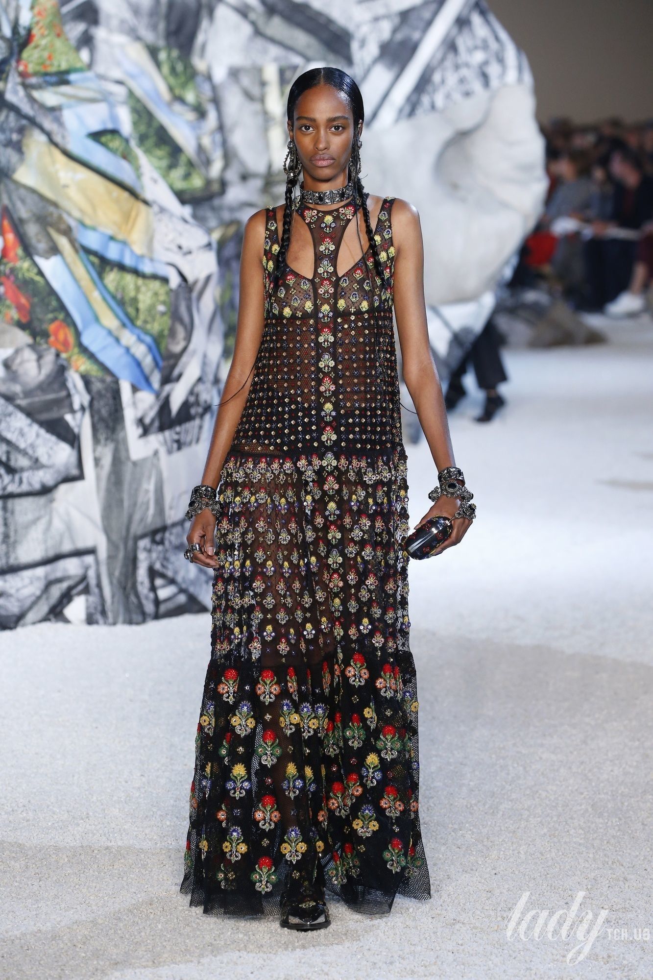 Коллекция Alexander McQueen прет-а-порте сезона весна-лето 2019_30