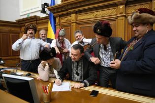"Проклятого чорта брат". Нардепи написали листа Путіну на кшталт запорозьких козаків