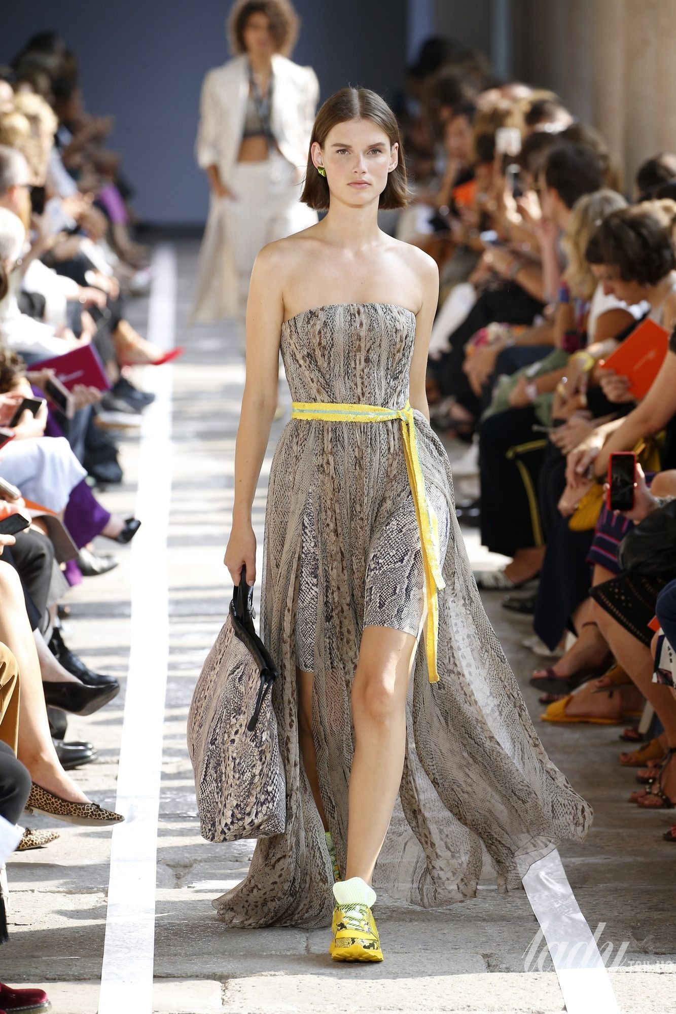 Коллекция Blumarine прет-а-порте сезона весна-лето 2019_11