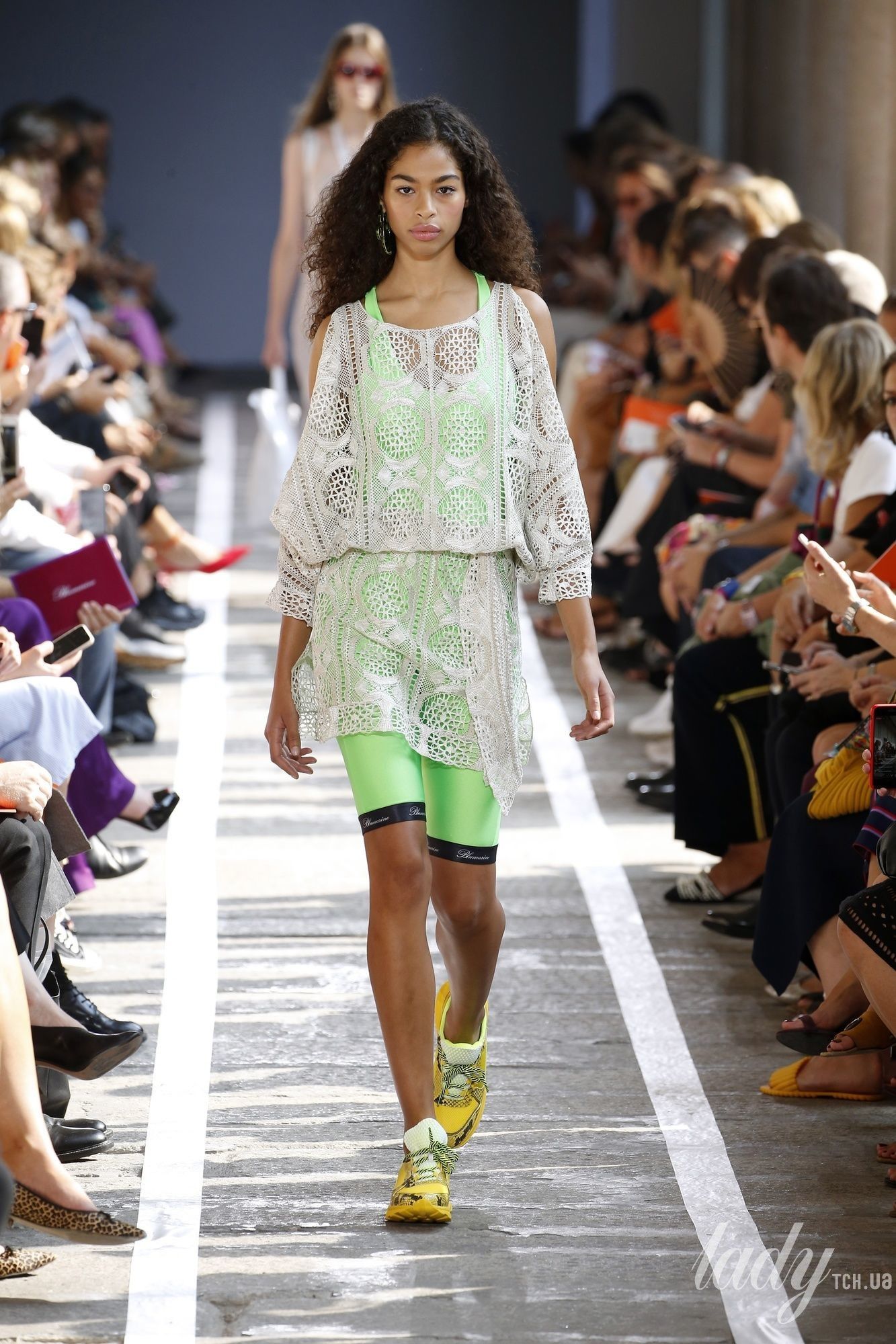 Коллекция Blumarine прет-а-порте сезона весна-лето 2019_16