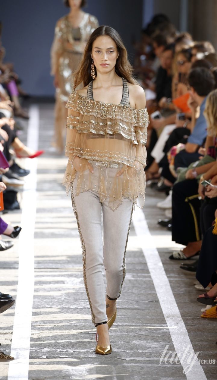 Коллекция Blumarine весна-лето 2019 в 2019 году Коллекция Blumarine весна-лето 2019 в 2019 году