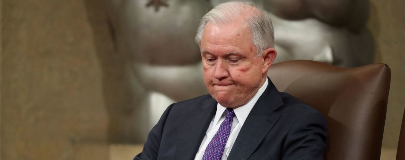 Генпрокурор США подав у відставку на прохання Трампа