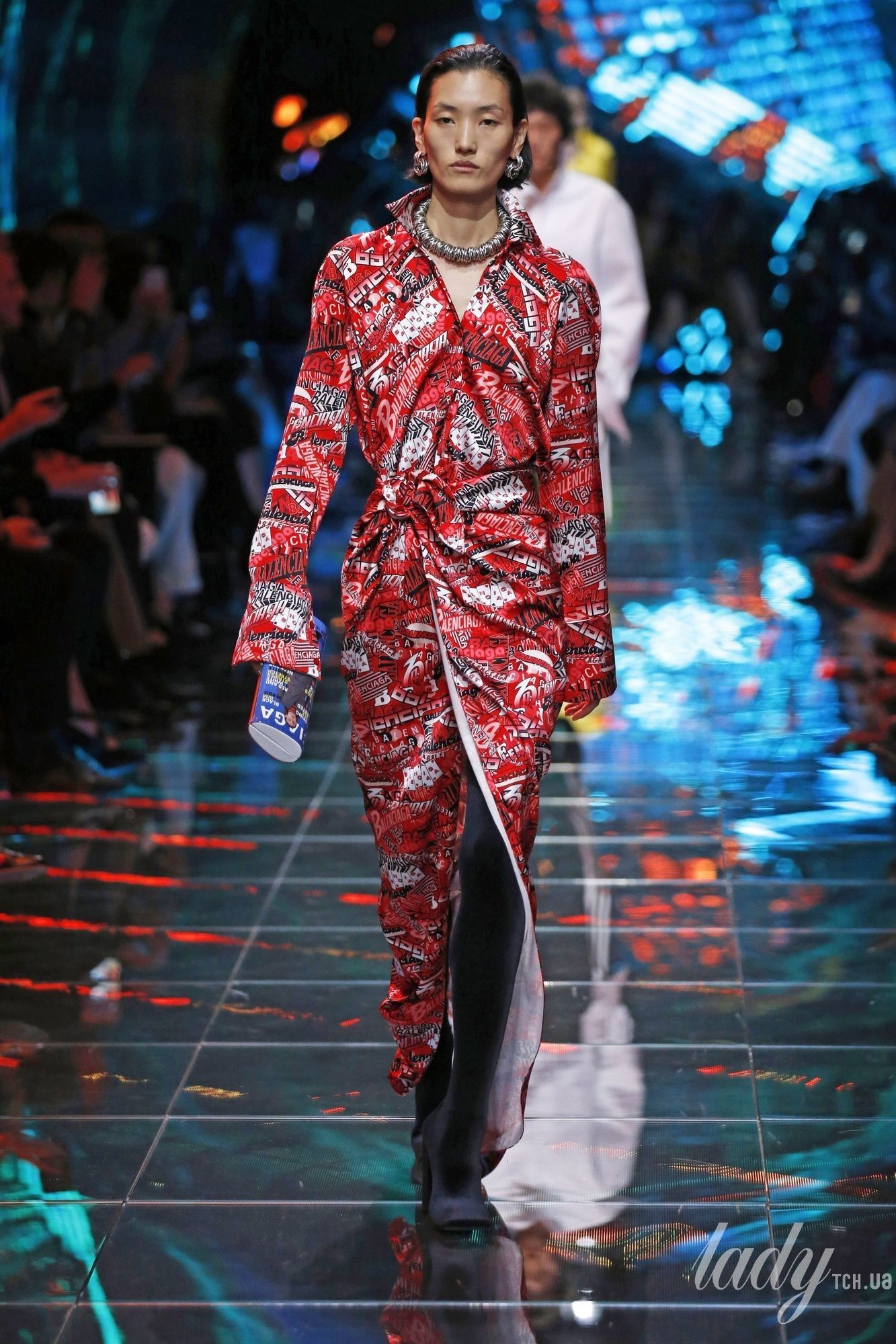 Коллекция Balenciaga прет-а-порте сезона весна-лето 2019_69