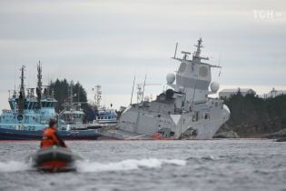 Зіткнення кораблів у Норвегії: військовий фрегат врятували від затонення