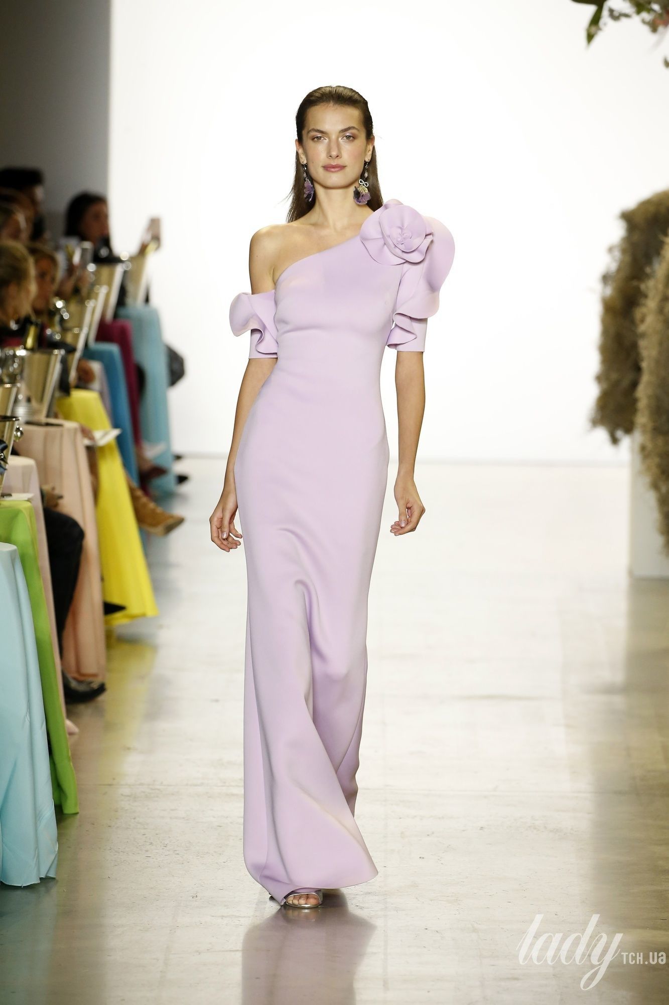 Коллекция Badgley Mischka прет-а-порте сезона весна-лето 2019_4