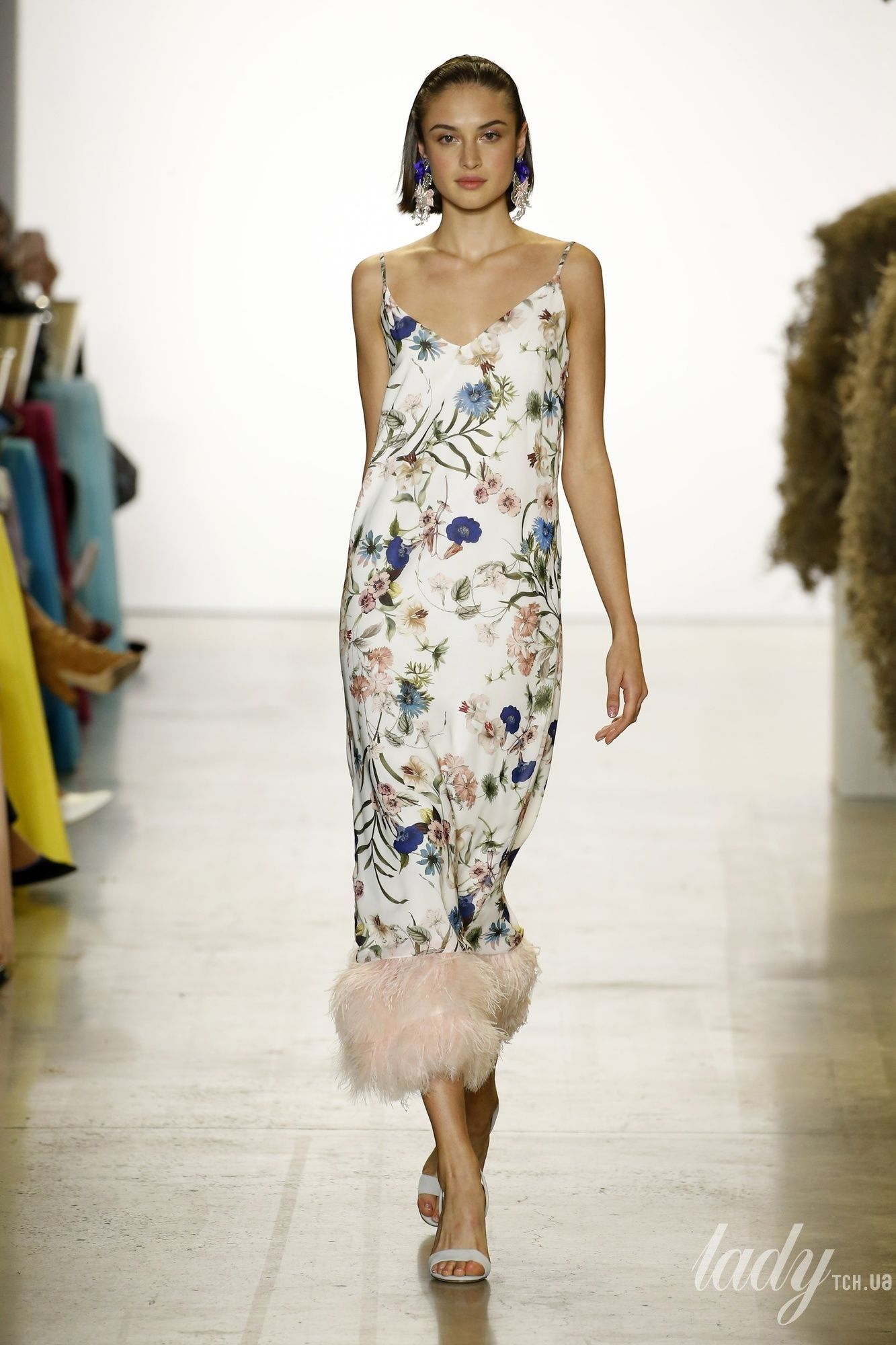 Коллекция Badgley Mischka прет-а-порте сезона весна-лето 2019_17