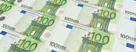 Євро і долар знову подешевшали в курсах НБУ
