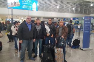Троє українських моряків повернулись на батьківщину після понад року арешту в Греції