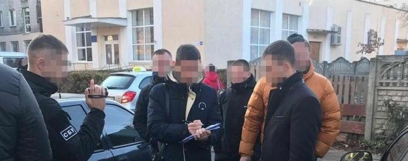В Житомире на взятке задержали заместителя начальника местной прокуратуры