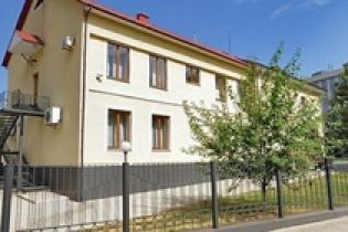 Вибух у центрі Донецька: невідомі вистрілили з вогнемета по будівлі НАН України - ЗМІ