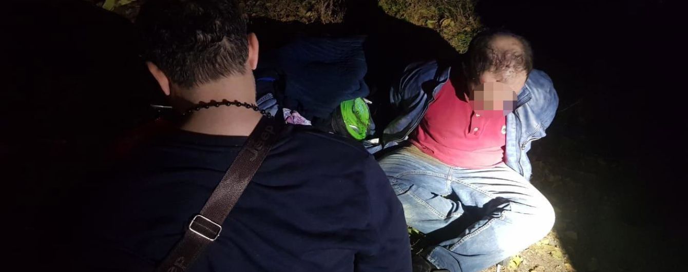 У Дніпрі злочинці-іноземці влаштували перегони з поліцією та травмували двох патрульних