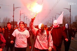 В Польщі заявили, що не пустили "бандерівців" і "неофашистів" на марш до 100-річчя незалежності