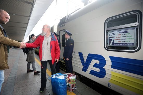 Залізничних квитків на новорічні свята немає через експрес до Борисполя