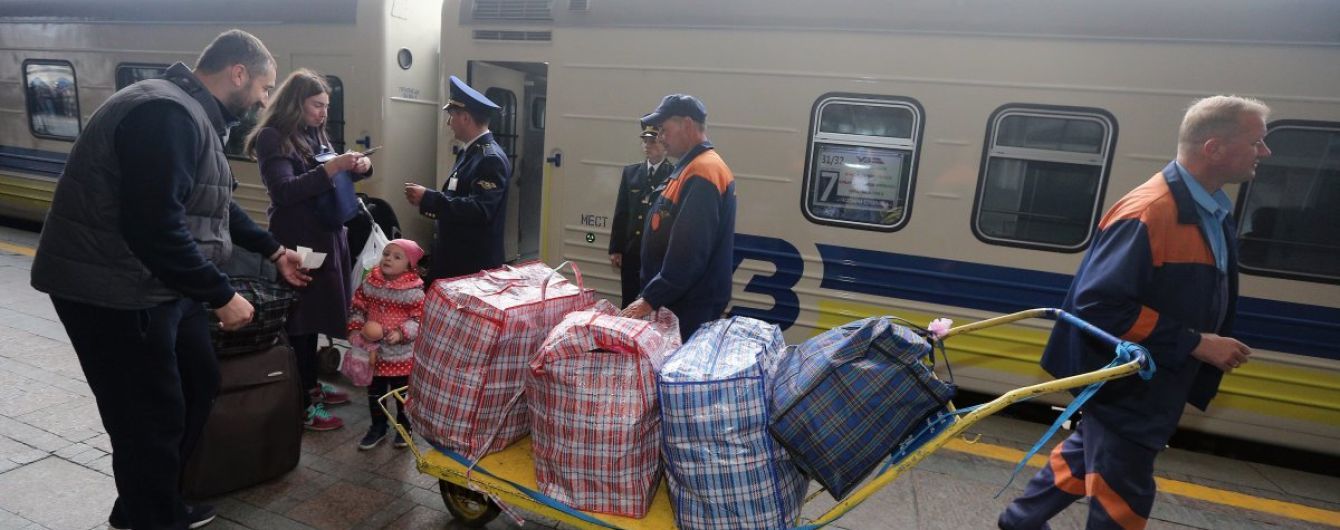 "Укрзализныця" запускает новый поезд, который будет курсировать в нагруженные дни