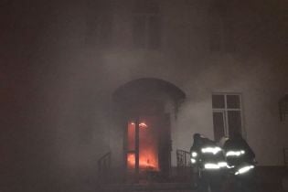 Після пожежі в багатоповерхівці Одеси п'ятеро людей залишаються в лікарнях
