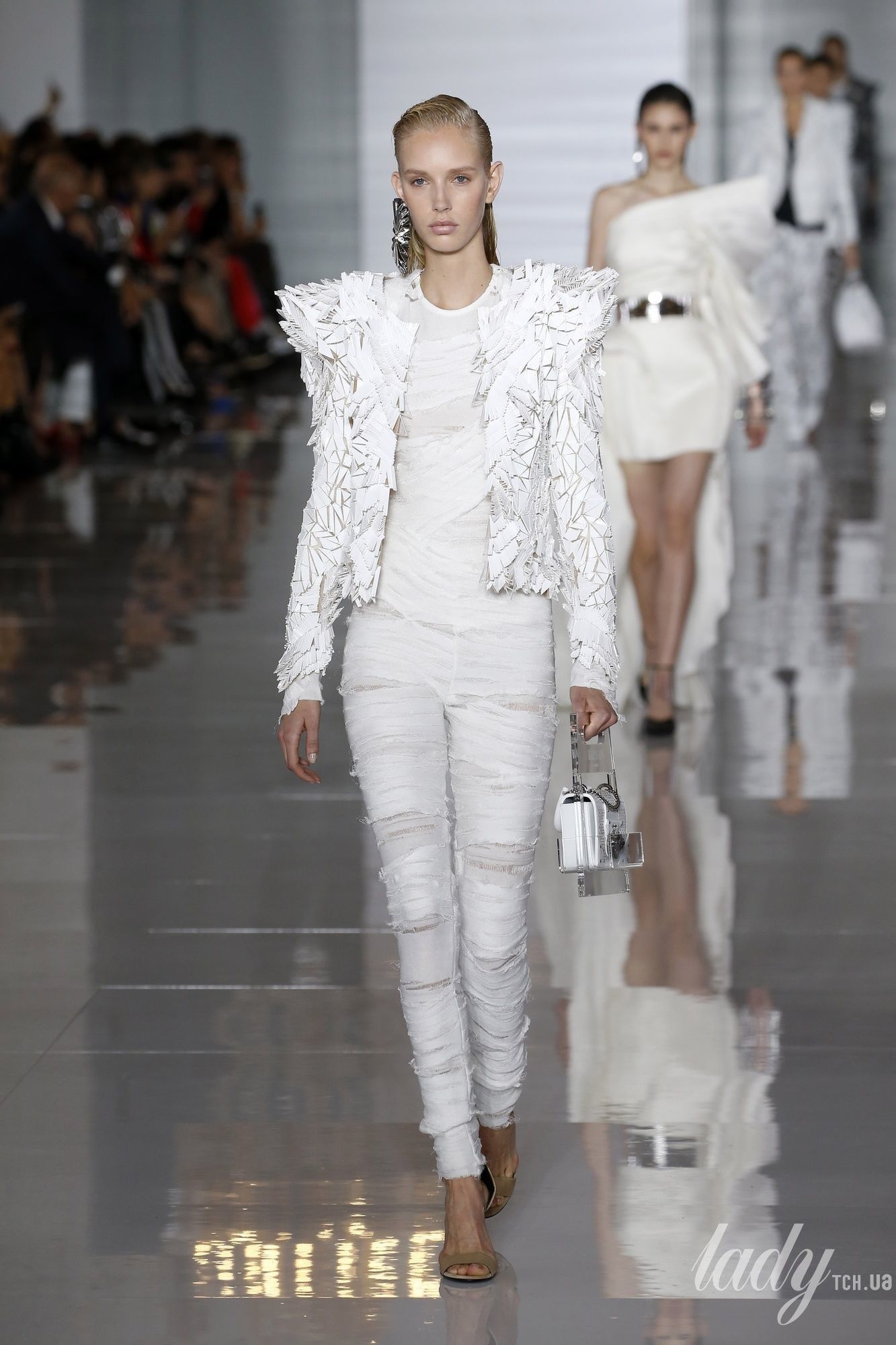 Коллекция Balmain прет-а-порте сезона весна-лето 2019_15