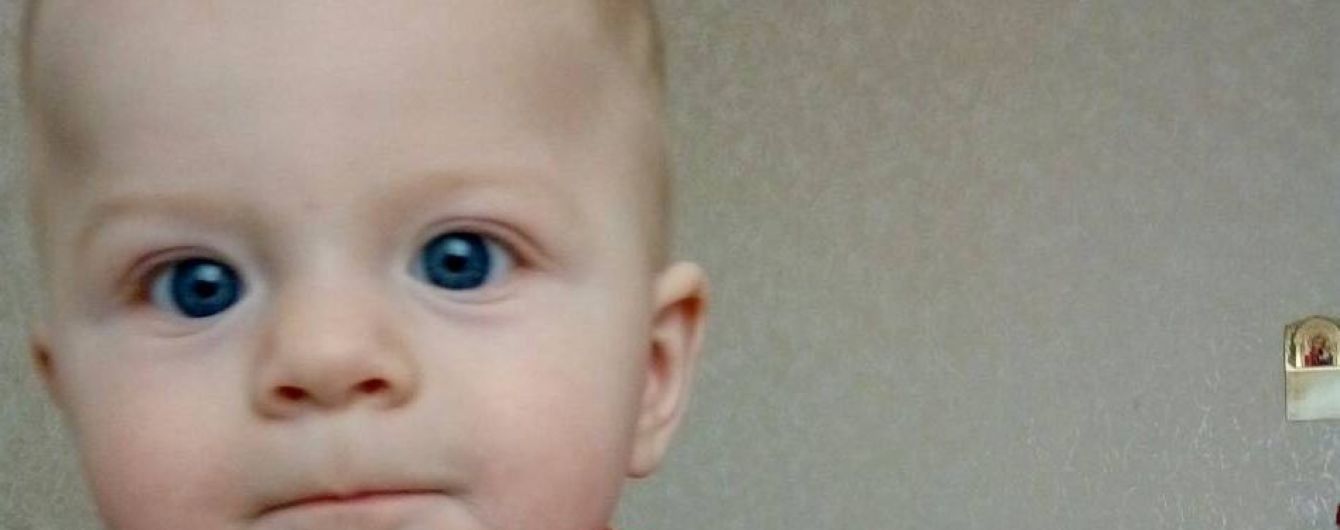 Родители Тимофейчика просят помочь их сыну преодолеть недостаток генетического развития