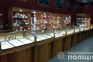 На Донеччині під час пограбування ювелірного магазину застрелили охоронця