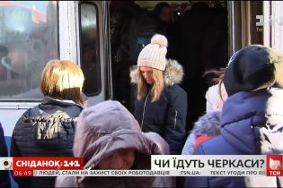 Транспортний колапс у Черкасах: водії маршруток третій день не виходять на роботу