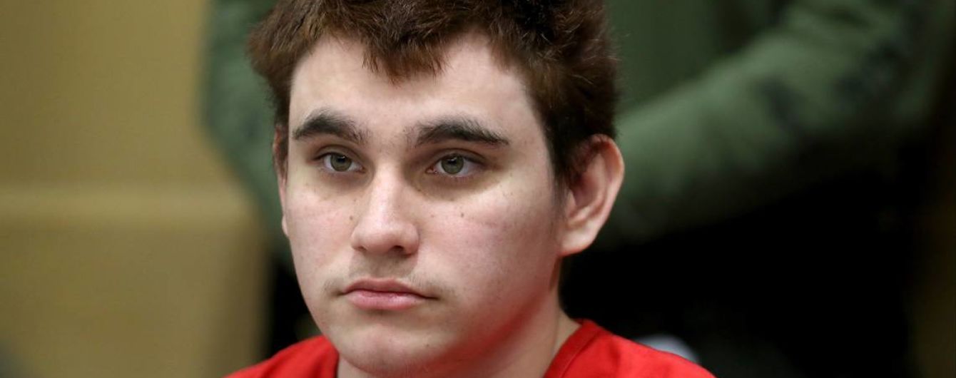 Флоридский стрелок, который убил 17 человек, в тюрьме напал на охранника и отобрал у него электрошокер