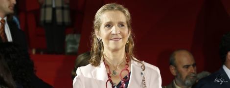 Удивила: испанская принцесса Елена в пестром наряде сходила на торжественное мероприятие