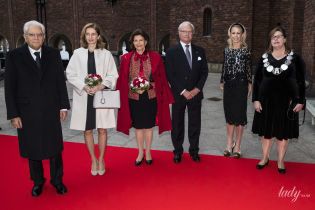Обидві красиві: королева Сільвія і перша леді Італії вийшли на червону доріжку