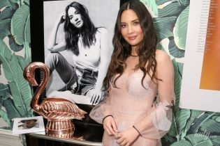 В "голом" платье Couture: красивая Оливия Манн сходила на вечеринку