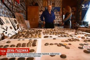 У Чернігові колекціонер зібрав кілька тисяч ґудзиків з усіх історичних епох