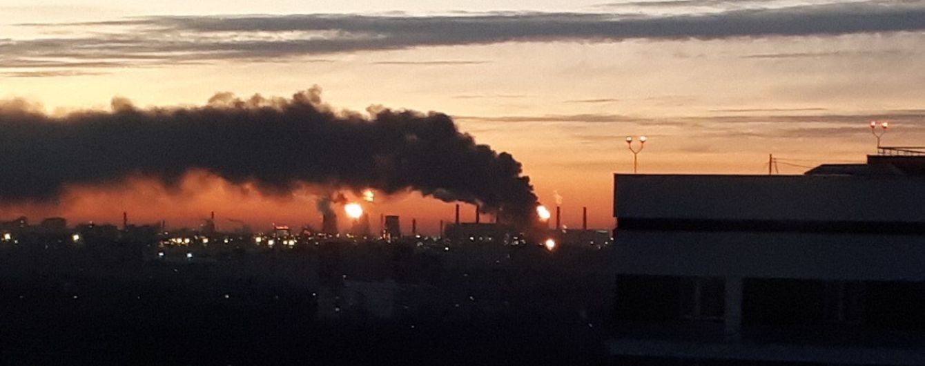 В Москве загорелся нефтеперерабатывающий завод