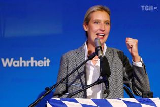 В Германии у политических друзей Путина обнаружили нелегальные деньги от неизвестных спонсоров