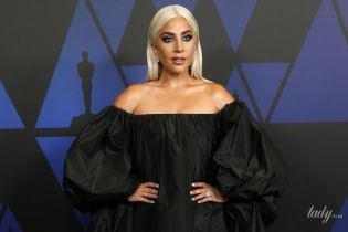 У сукні Valentino: незвично одягнена Леді Гага відвідала світський захід