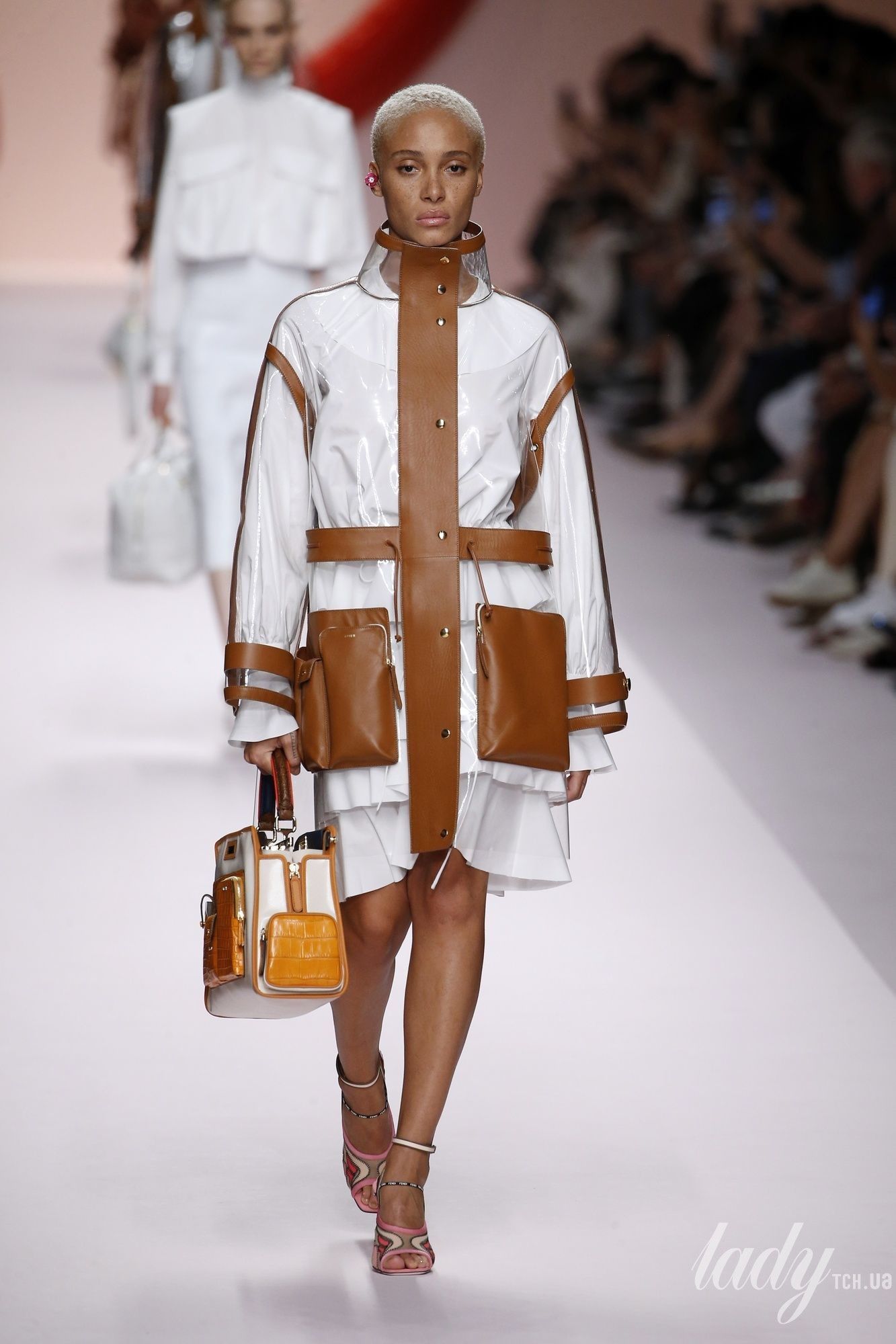 Коллекция Fendi прет-а-порте сезона весна-лето 2019_1