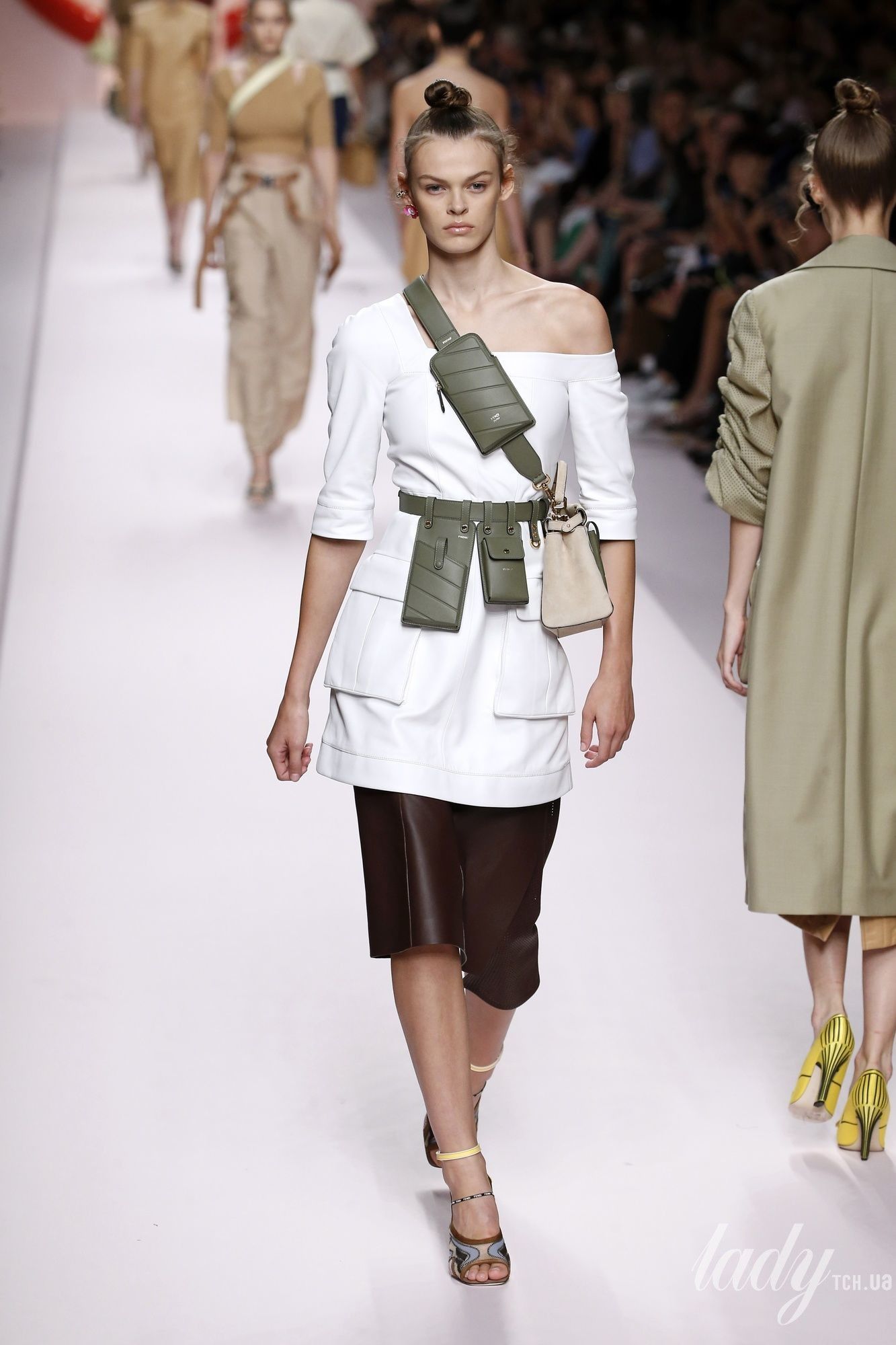 Коллекция Fendi прет-а-порте сезона весна-лето 2019_26