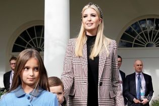В клетчатом пальто и обруче в горох: Иванка Трамп на церемонии помилования индеек