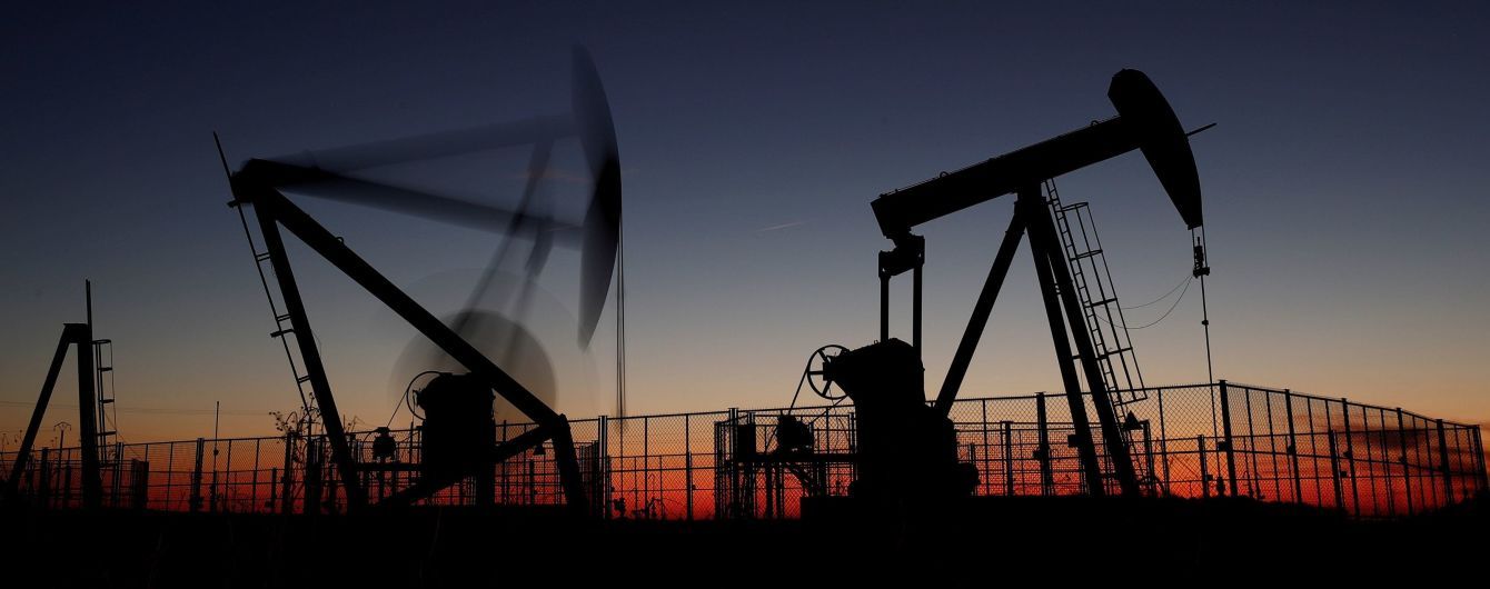Падение цен на нефть стало рекордным за 10 лет