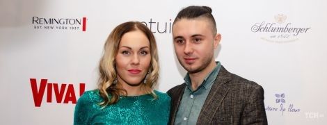 Оля Полякова у латексі і блискуча Alyosha: зірки у стилі диско привітали Viva! з днем народження