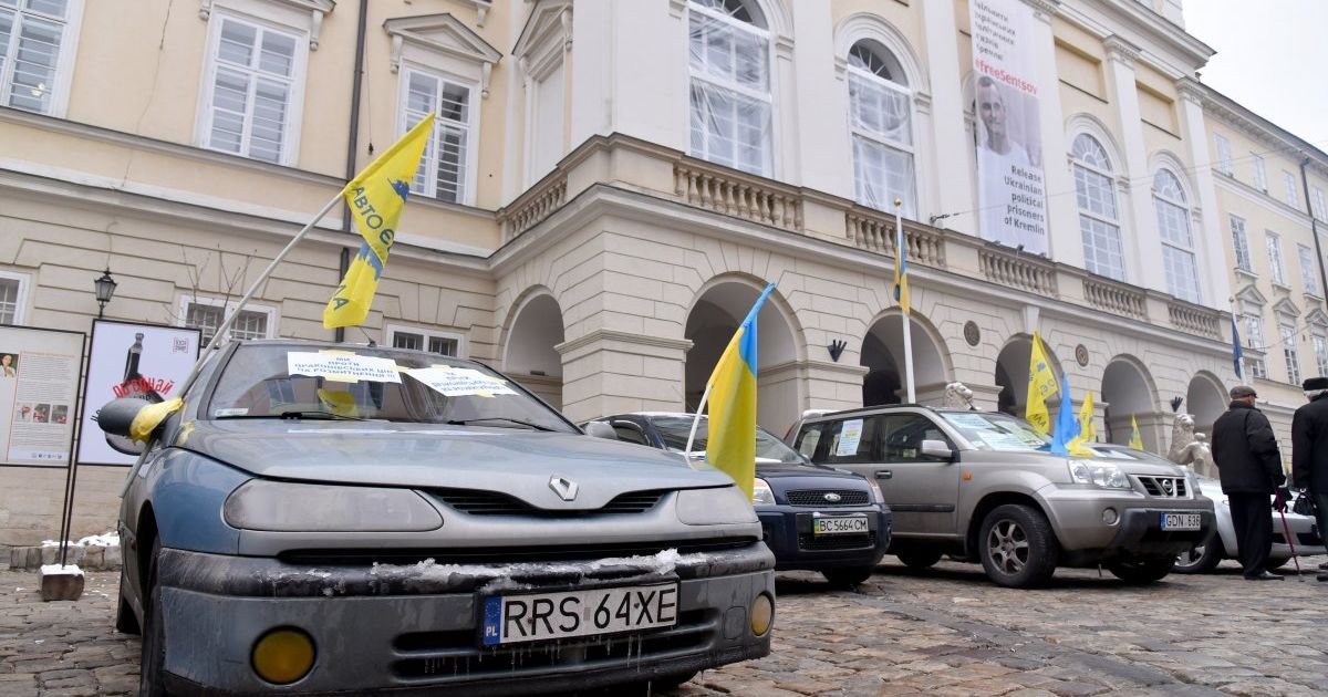 В Налоговом комитете говорят о возможности продления льготного периода растаможки "евроблях"