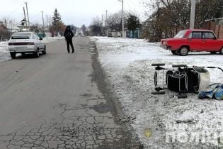 На Дніпропетровщині п'яний водій збив вагітну жінку з дитиною