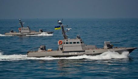 Ніч була гарячою: кораблі РФ влаштували провокацію українським катерам в Азовському морі