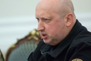 Турчинов одной фразой ответил на обвинения Лаврова в подготовке Киевом нападения на Крым