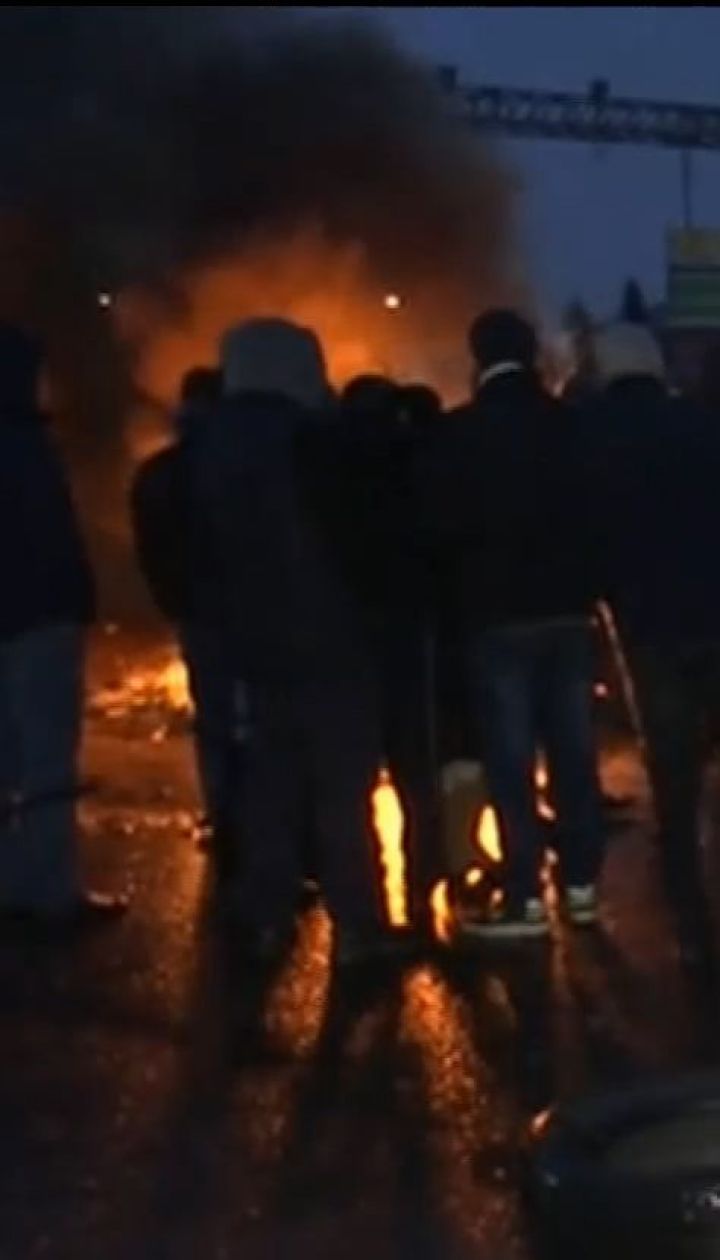 Власники "євроблях" розблокували три пункти пропуску на Львівщині
