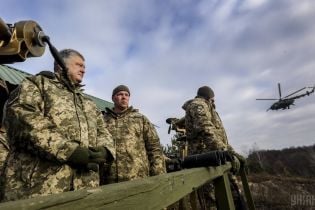 Порошенко ввел в действие тайное решение СНБО по итогам военного положения