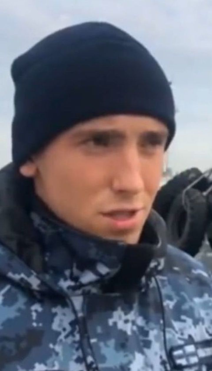 Захваченных украинских моряков доставили в суд в оккупированном Симферополе