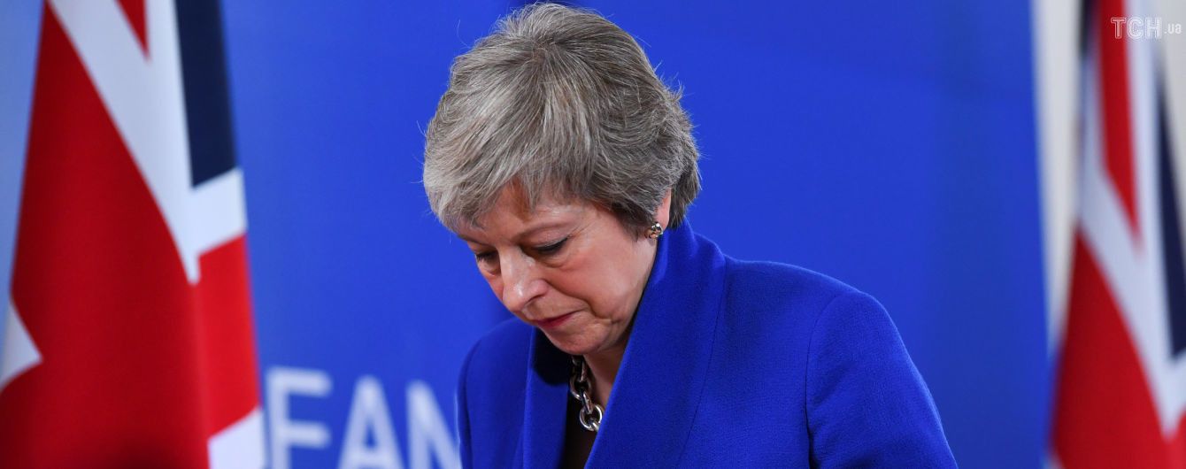 Британські консерватори підтримають угоду про Brexit, якщо Мей назве точну дату відставки – ЗМІ