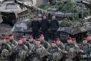 Боєготовність військових і ревізія бомбосховищ: 10 областей України готуються до воєнного стану