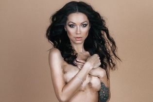 Дуже сміливо: Поліна Логунова показала фото топлес