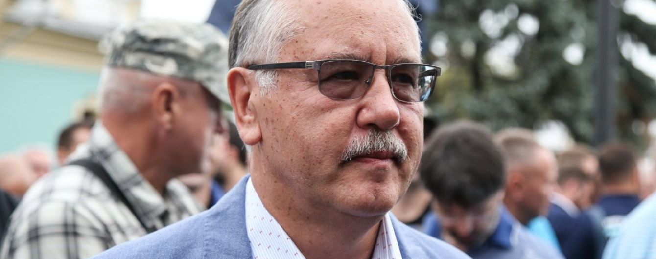 В Одессе около 30 человек в масках напали на Гриценко и однопартийцев, есть пострадавшие